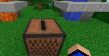 Блок вблизи