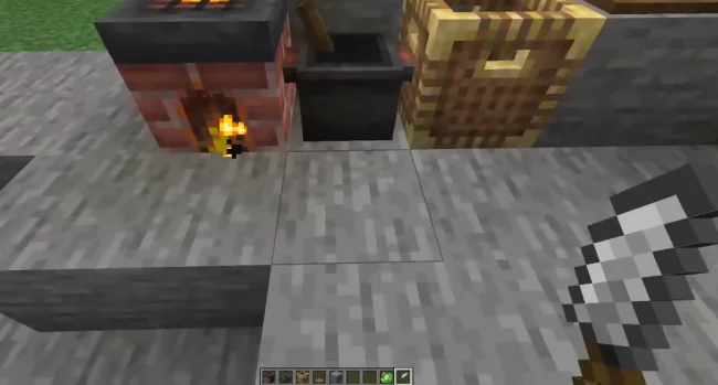 Кинжал от первого лица из мода Farmers Knives