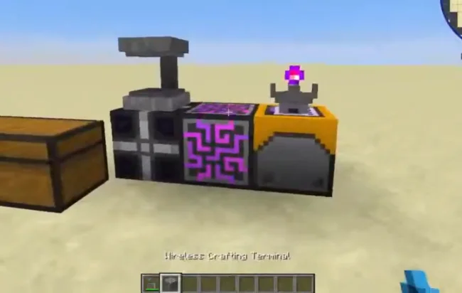 Маленький механизм из мода Wireless Crafting Terminal