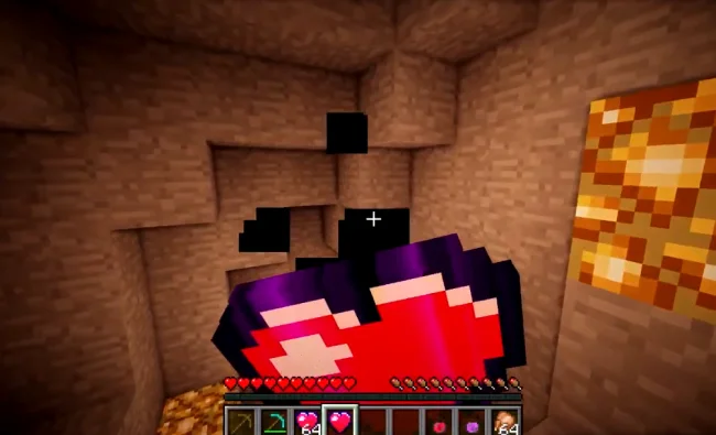 Процесс употребления нового предмета из мода Simple Heart Crystals