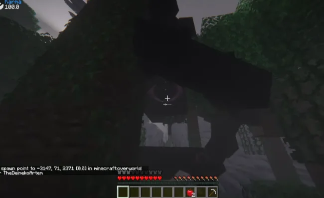 Появление существа из мода The God