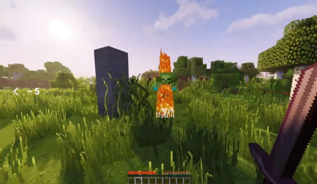 Процесс боя против моба через траву с модом SwingThroughGrass