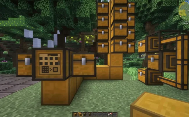 Огромный механизм из мода Toms Simple Storage